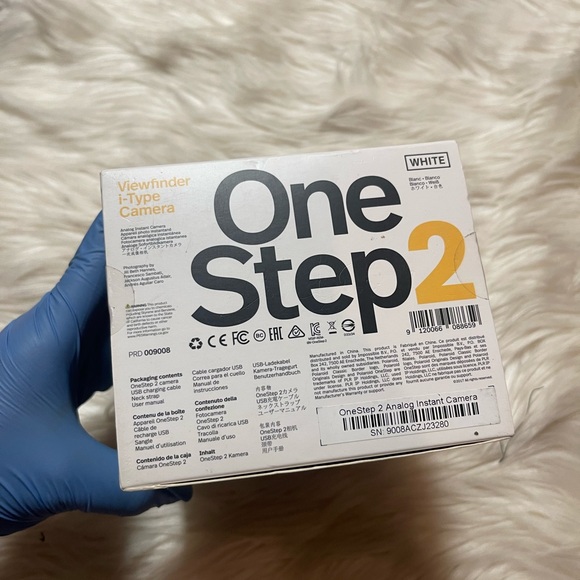 POLAROID ONE STEP 2 i-TYPE INSTANT CAMERA IN ORIGINAL BOX - Picture 11 of 11